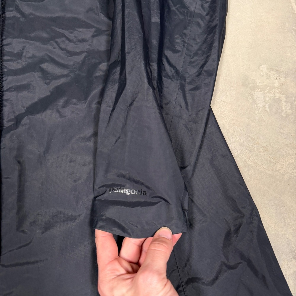 Patagonia Womens Torrentshell 3L City Parka Black Rain Jacket XL 27119 SP22 - Picture 3 of 8
